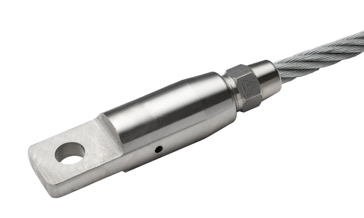 Machined Carabiner Eye Socket Fitting for Kernmantle Rope